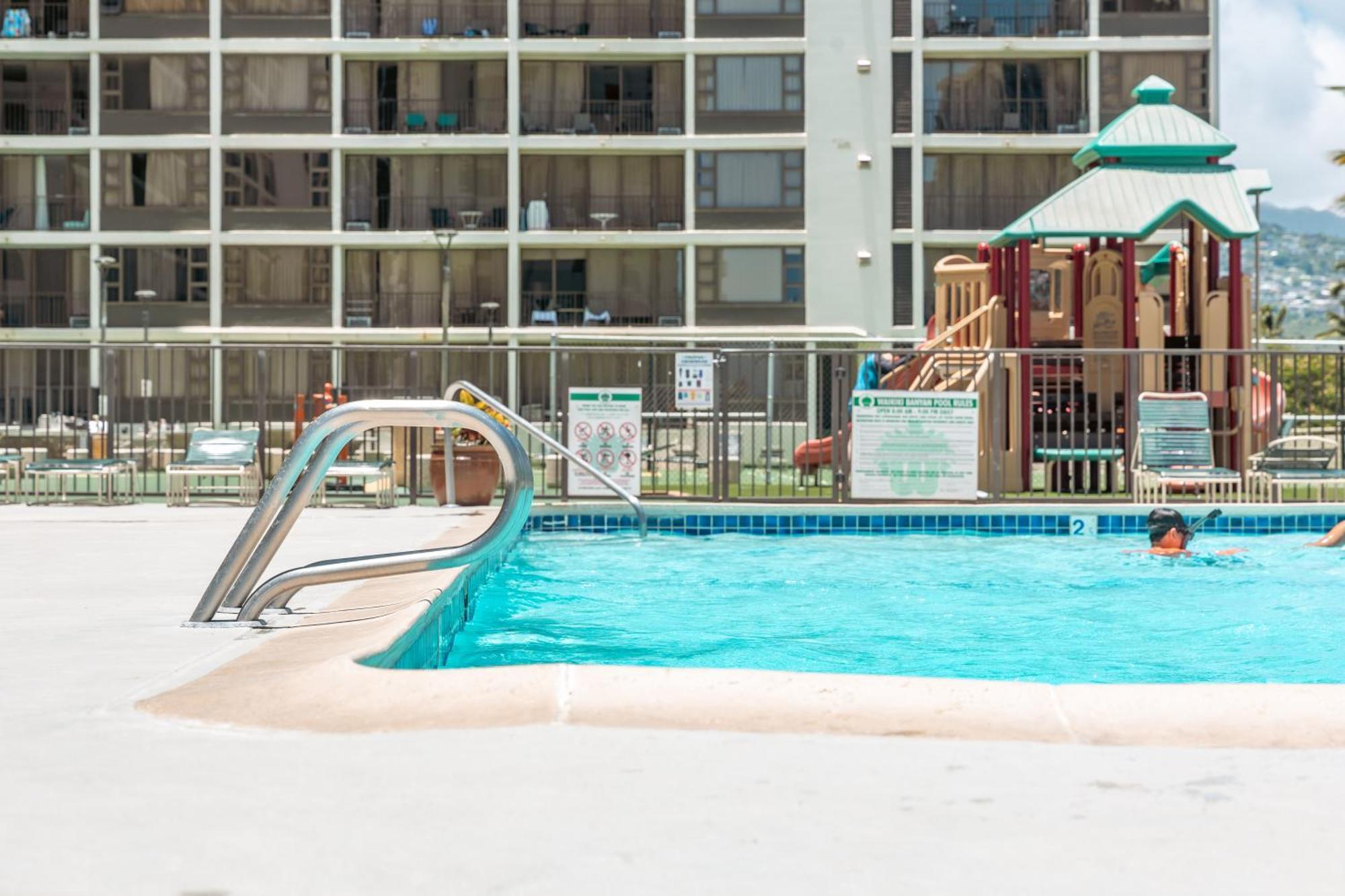 Fabulous Diamond Head & Ocean View With Free Parking Apartment